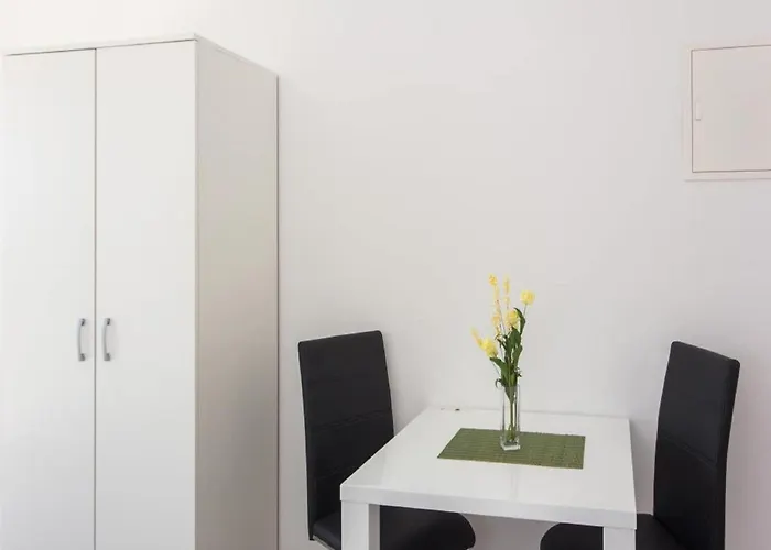 Superior With Terrace And Sea View First Floor Ντουμπρόβνικ